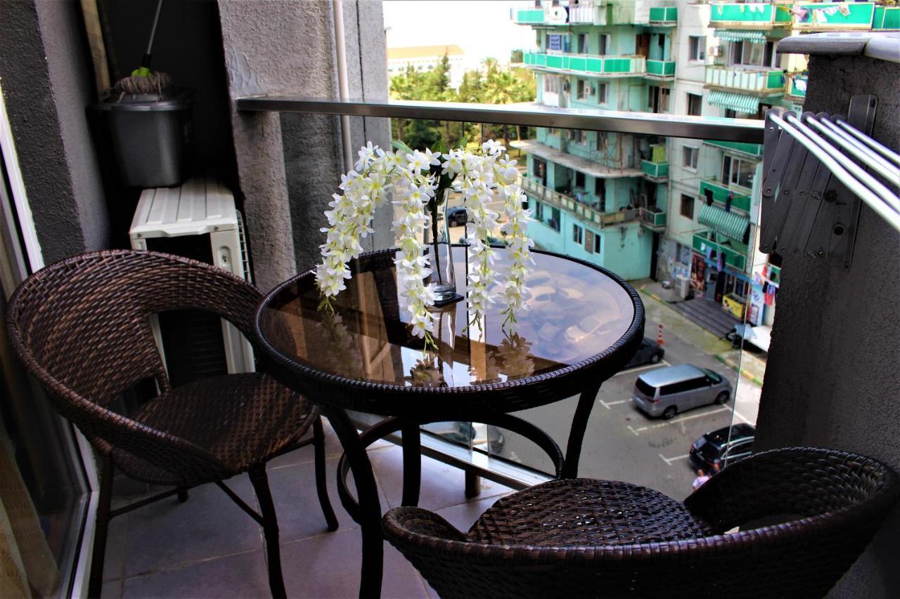 Orbi Lux Apartment Batumi Luaran gambar